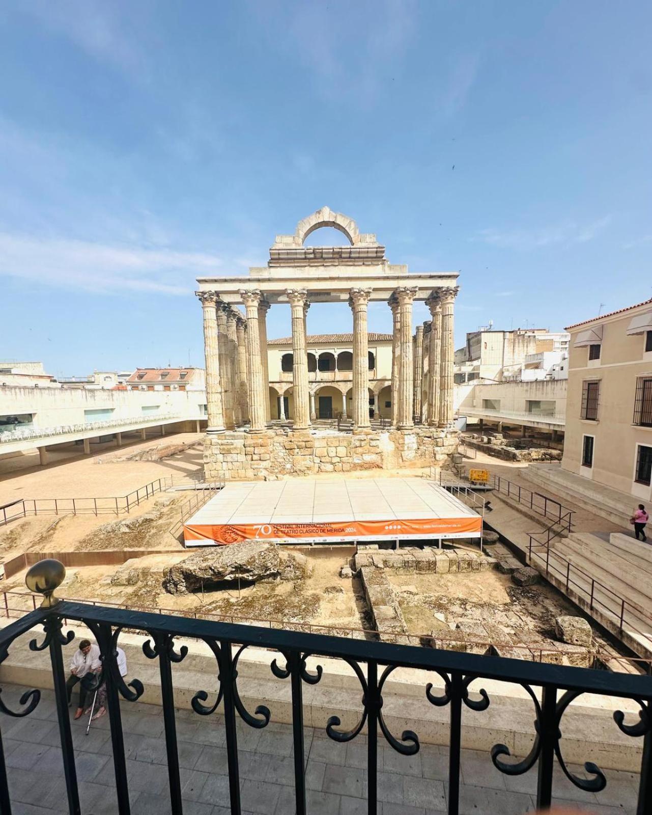 Apartamentos Templo Diana -Vistas Historicas- Mérida Exteriör bild